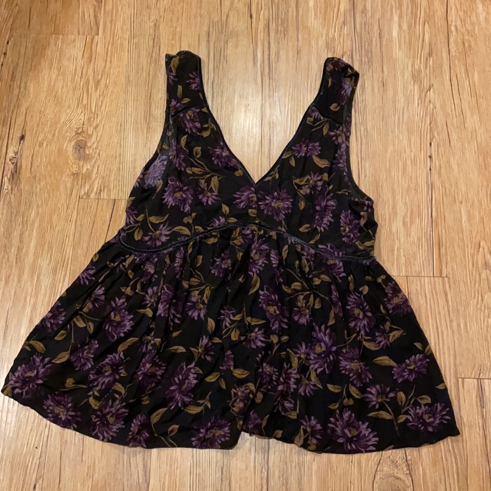 Black floral sleeveless tank